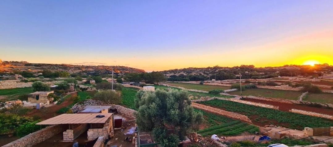 Valley View Qrendi Extérieur photo
